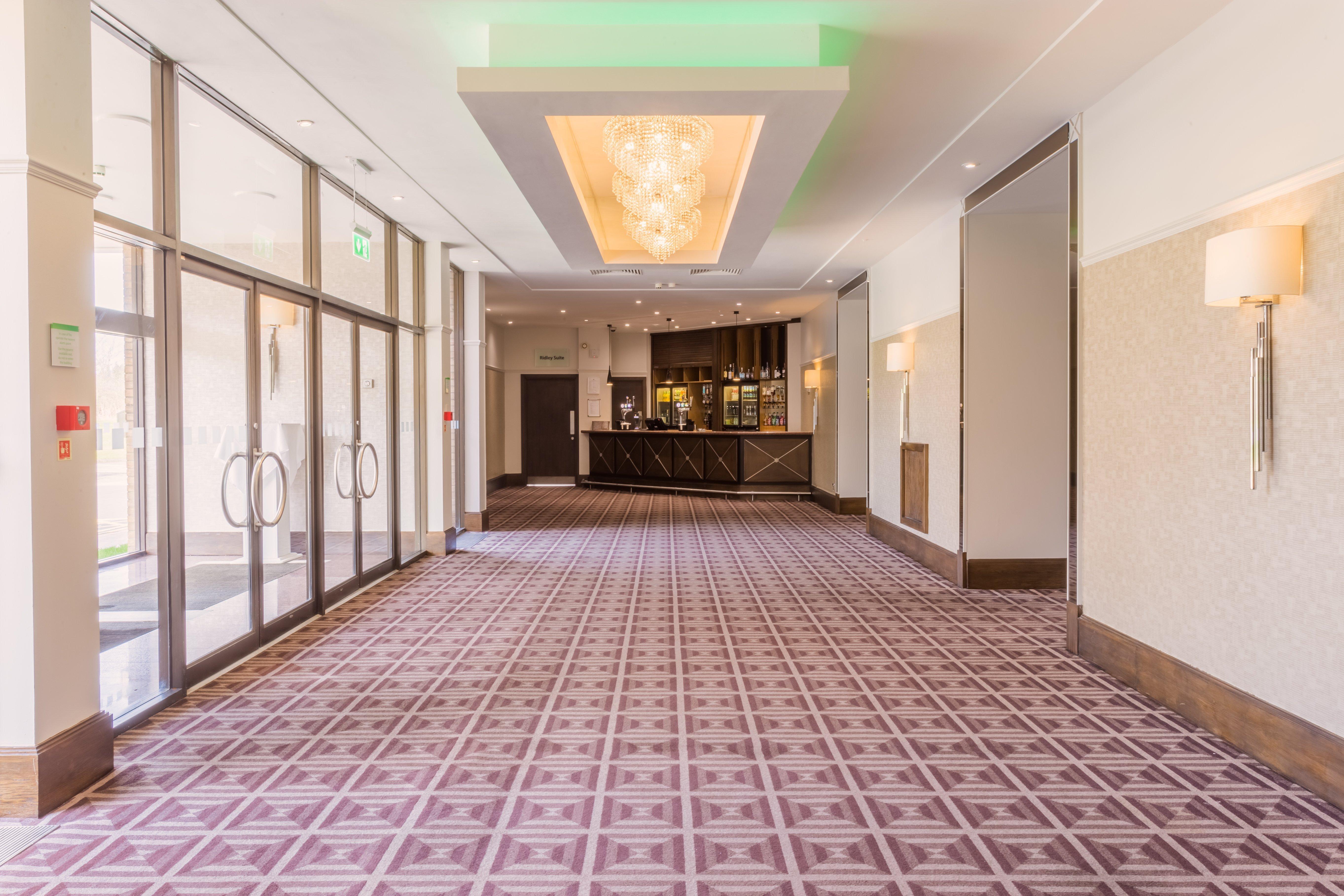 Holiday Inn Newcastle Gosforth Park By Ihg Seaton Burn Exterior photo