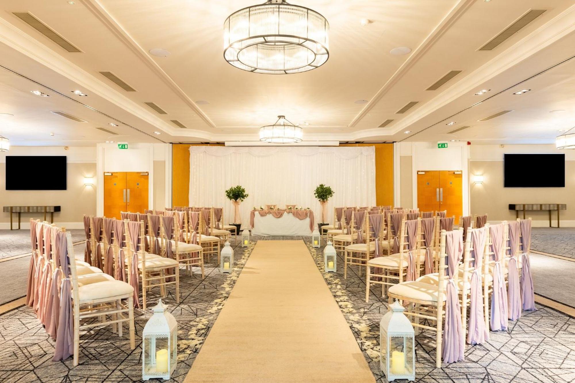Holiday Inn Newcastle Gosforth Park By Ihg Seaton Burn Exterior photo